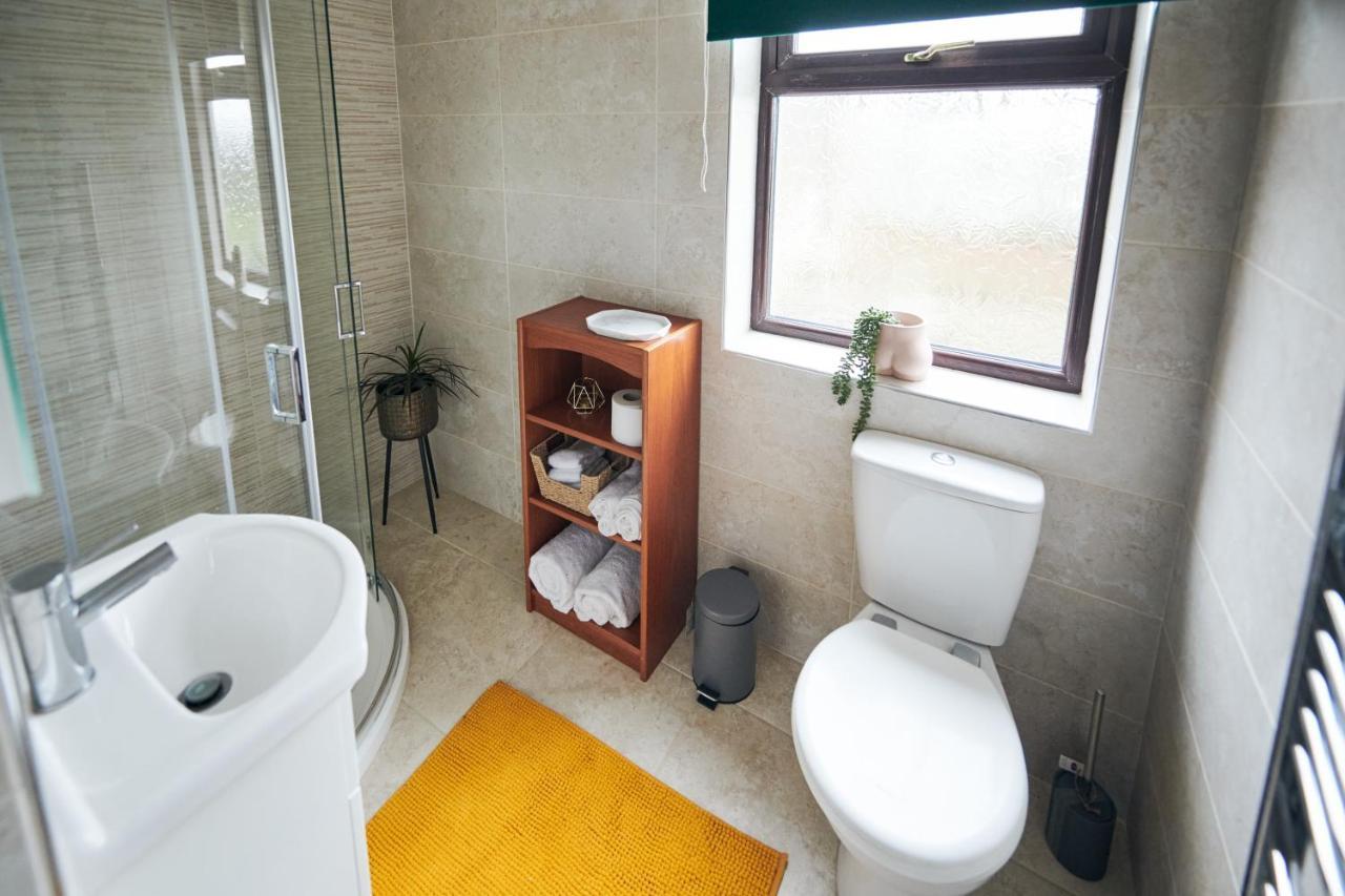 Maes Y Mel- A Couples, Pet Friendly, Rural Romantic Getaway With Countryside Views Gellywen 외부 사진